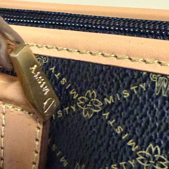 BNWOT Misty Collection Leather Purse - Picture 7 of 12